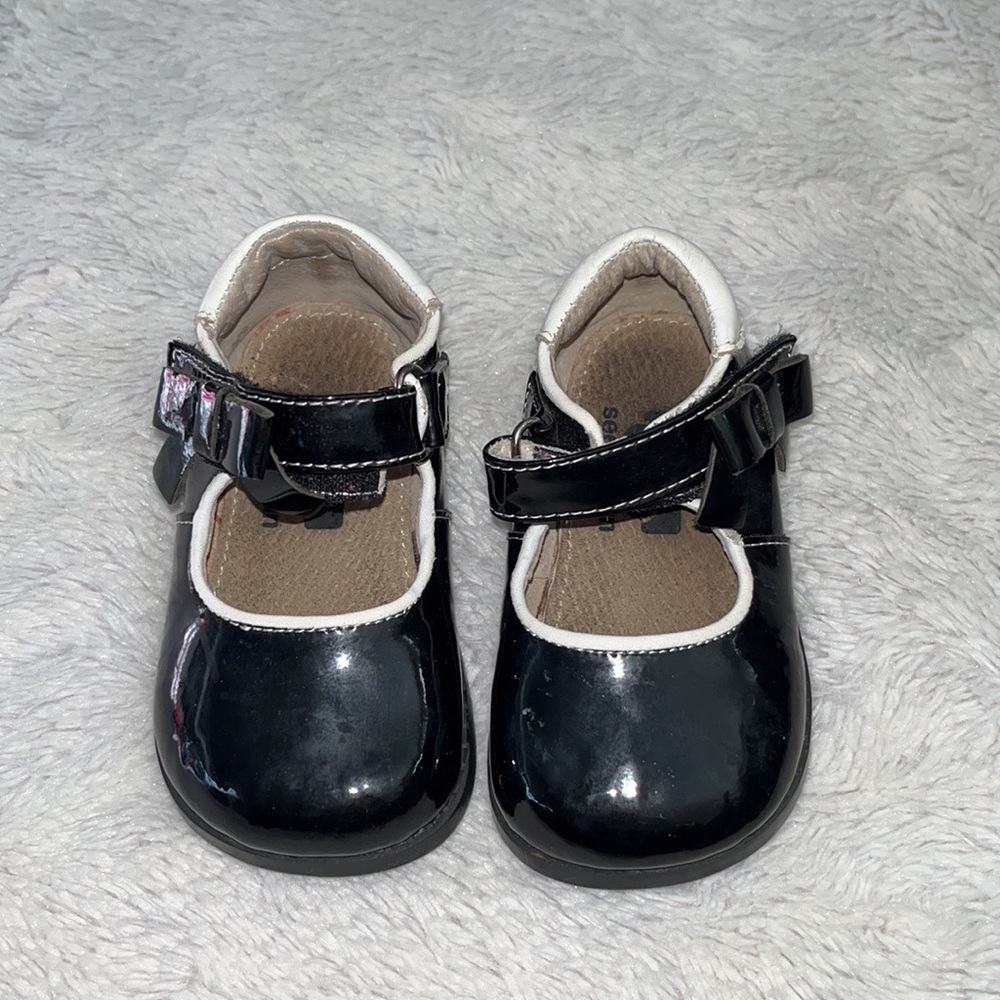 See Kai run shoes size 5